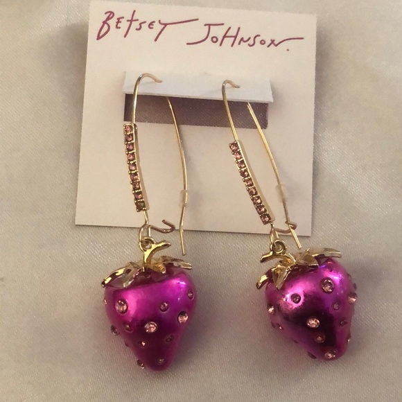 Betsey Johnson Gold Tone Metallic Fuchsia Strawberry Drop Earrings Crystal NWT - Picture 2 of 12